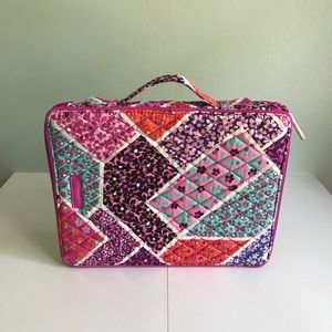 Vera Bradley HTF Modern Medley Tablet Tamer